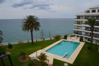Bazén v ubytování Acapulco Playa 404 Nerja nebo v jeho okolí