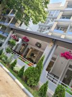 Tòa nhà nơi khách sạn tọa lạc