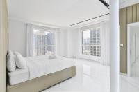 Postel nebo postele na pokoji v ubytování Waterfront Luxury 3BR with maids room in JBR, Dubai