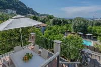 Bazén v ubytovaní Casa Gege', for up to 5 guests, shared pool, Sorrento center alebo v jeho blízkosti