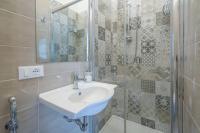 Kúpeľňa v ubytovaní Casa Gege', for up to 5 guests, shared pool, Sorrento center