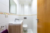 Kúpeľňa v ubytovaní Luxury Duplex 200 M2 Terrace Parking StayInSeville