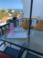 Balkón nebo terasa v ubytování Apartamento 2 en chalet con vista abierta al mar