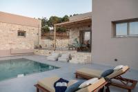 Bazén v ubytování Seaview Lux Villa Kokomo Aura with Private Pool, 400m to beach! nebo v jeho okolí