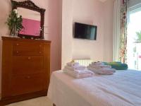 Postel nebo postele na pokoji v ubytování Dúplex de lujo en la playa Estepona Costa del sol