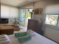 Postel nebo postele na pokoji v ubytování Dúplex de lujo en la playa Estepona Costa del sol