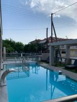 Bazén v ubytovaní Amalia Deluxe Villas alebo v jeho blízkosti