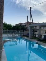 Bazén v ubytovaní Amalia Deluxe Villas alebo v jeho blízkosti