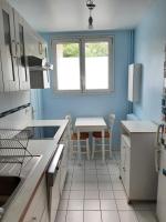 Una cocina o zona de cocina en 2 bedrooms Apartment with parking Paris Neuilly