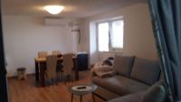 Posedenie v ubytovaní Apartmani Gojević