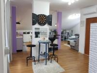 Kuchyňa alebo kuchynka v ubytovaní Apartman Atelier