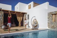 Bazén v ubytování Amodara Boutique Villas-Naxos Boutique Luxury Private Villas nebo v jeho okolí