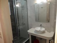 A bathroom at Villa Pappas