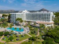 Widok na góry z tego aparthotelu