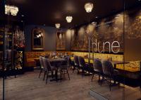 En restaurant eller et andet spisested på Dune Beach Resort