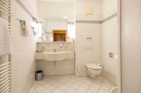 Ein Badezimmer in der Unterkunft Hotel Gasthof Lercher