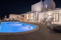 Bazén v ubytovaní Isalos Villas Naxos alebo v jeho blízkosti