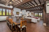 Restaurace v ubytování Cantabria Collection - Espectacular casona cerca de la Colegiata