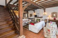 Posezení v ubytování Cantabria Collection - Espectacular casona cerca de la Colegiata