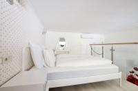 Posteľ alebo postele v izbe v ubytovaní Standard Apartment by Hi5- Rose street's home (225)
