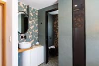 Łazienka w obiekcie Terrazzo Luxury Villas