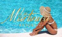 Bazén v ubytovaní Hotel La Martinica alebo v jeho blízkosti