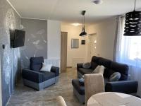 Posedenie v ubytovaní Dióliget Cottage Sárvár