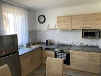 Kuchyňa alebo kuchynka v ubytovaní Dióliget Cottage Sárvár