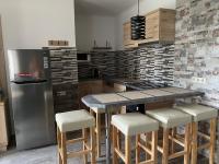 Kuchyňa alebo kuchynka v ubytovaní Dióliget Cottage Sárvár
