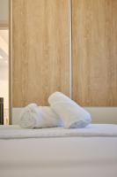 Postel nebo postele na pokoji v ubytování Elegant Central Apartment Veria - με ενδοδαπέδια θέρμανση!!!