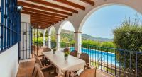 Bazén v ubytovaní Villa Málaga con Piscina Vallada, Barbacoa y hermosas vistas by AndaraHolidays alebo v jeho blízkosti