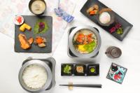 ラブホテルの敷地内または近くでの食事または食べ物