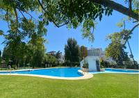 The swimming pool at or close to Apartamento en Apartaclub La Barrosa