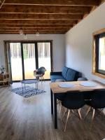 Posedenie v ubytovaní Sworna łąka z zewnętrznym SPA- sauna, jacuzzi, balia