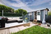 Gallery image of Trevone Luxury Shepherds hut close to the beach in Saint Merryn