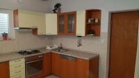 Kuchyňa alebo kuchynka v ubytovaní Apartments Boćin Rosso