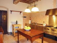 Kuchnia lub aneks kuchenny w obiekcie Holiday Home Bulleri by Interhome