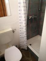 Kúpeľňa v ubytovaní Lisztes Apartman (medencés, nádfedeles, Zamárdi)