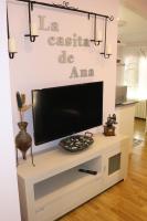 Televízia a/alebo spoločenská miestnosť v ubytovaní La Casita de Ana. Puerta Valencia. Casco antiguo