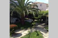 Vonkajšia záhrada v ubytovaní Seablue Relaxing Holiday Apartment