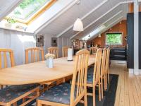 Posezení v ubytování Holiday Home Pøt Strandby IX