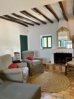 Posedenie v ubytovaní Elegant Villa in Montilla with Private Pool