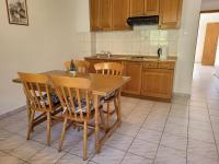 Kuchyň nebo kuchyňský kout v ubytování Anic Apartments Stanići