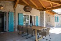 Patio nebo venkovní prostory v ubytování Holiday home in Visnjan - Istrien 41014