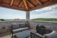 Balkón nebo terasa v ubytování Holiday home in Visnjan - Istrien 41014
