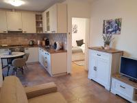 Kuchyňa alebo kuchynka v ubytovaní Apartments in Zadar - Zadar Riviera 40411