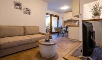 Kuchyňa alebo kuchynka v ubytovaní Apartments in Zadar - Zadar Riviera 40411