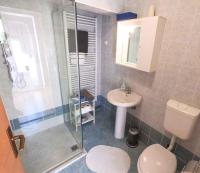 Kúpeľňa v ubytovaní Apartments in Njivice/Insel Krk 39735