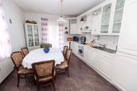 Kuchyňa alebo kuchynka v ubytovaní Apartment in Crikvenica 39335