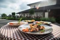 Comida en el hotel o alrededores